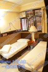 youth hostel room in hong kong kowloon