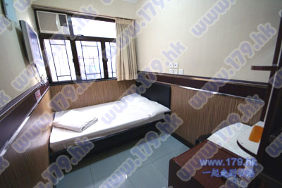 Cheap motel room rental in kowloon mongkok budget backpacker guest house