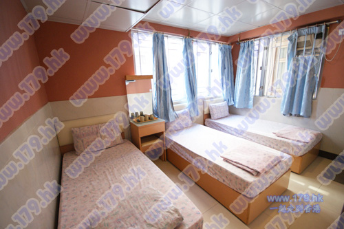 Budget guest house in causeway Bay CWB for backpacker cheap room rental