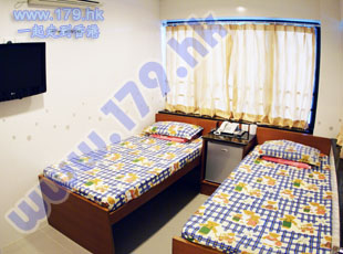 budget hostel YMCA YWCA youth hostel room in Hong Kong