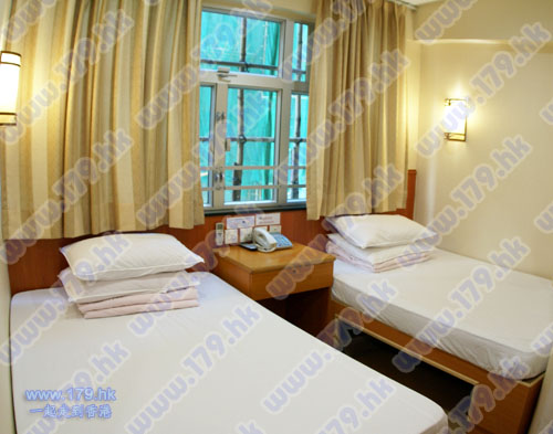 Wellyet Hotel Wide Sky Guest House double bed twin bed rooms with low cost and cheap accommodation