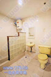 Hong Kong  Quarry Bay Kam Pik Fai Wong Villa near HKCEC provide good accommodation for exhibition traveler Hostel