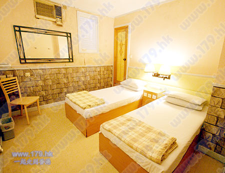 Hong Kong  Quarry Bay Kam Pik Fai Wong Villa near HKCEC provide good accommodation for exhibition traveler Hostel